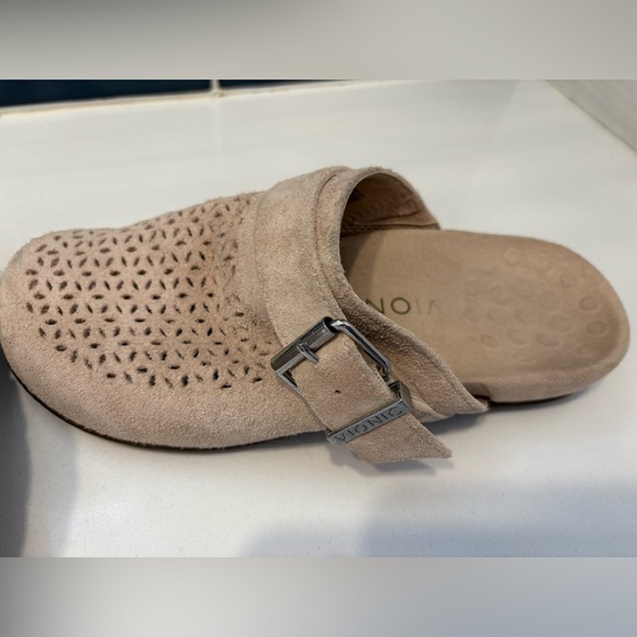 Vionic New Women's Cream Suede Mules - Picture 4 of 9